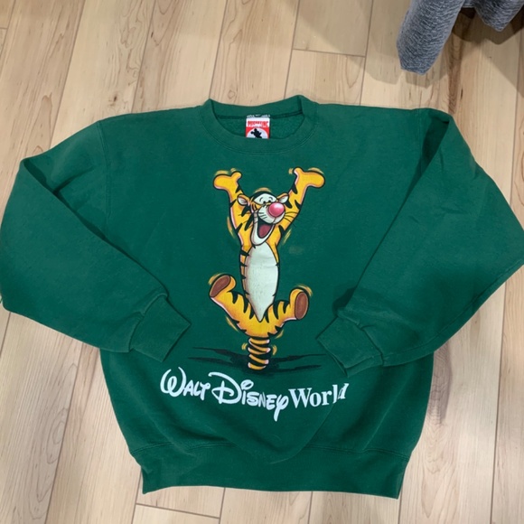 Vintage Walt Disney sweatshirt - Picture 2 of 2